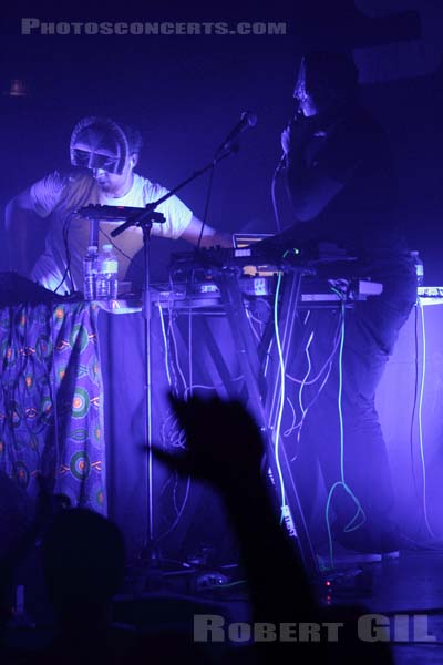 SBTRKT - 2012-02-17 - PARIS - La Machine (du Moulin Rouge) - 